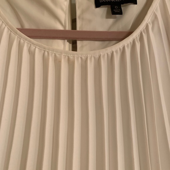 Banana Republic white dress 0 pleated - Picture 2 of 4